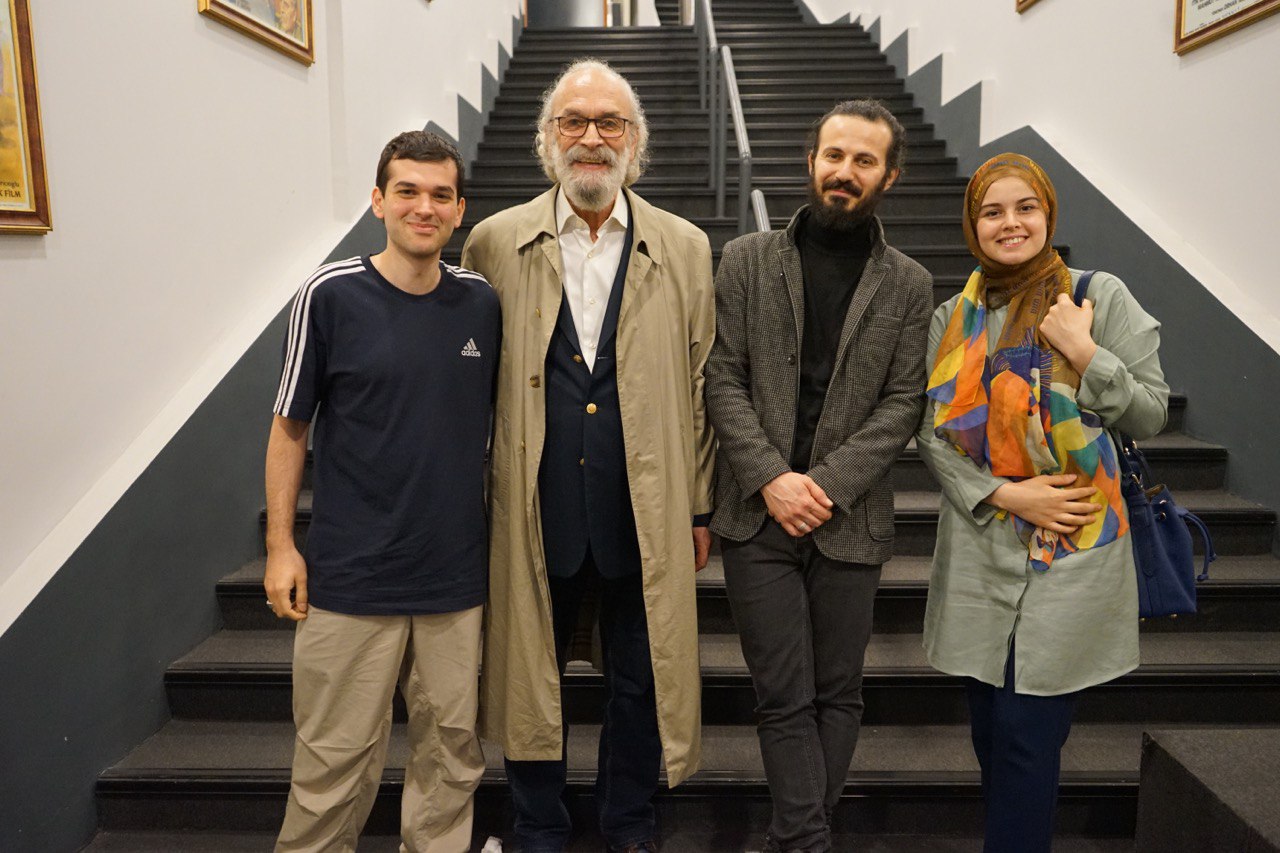 Bekir Bülbül'ün ''Bir Tutam Karanfil'' filminin Türkiye prömiyeri yapıldı