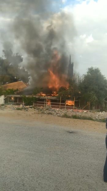 Antalya'da korkutan yangın: Kullanılamaz hale geldi