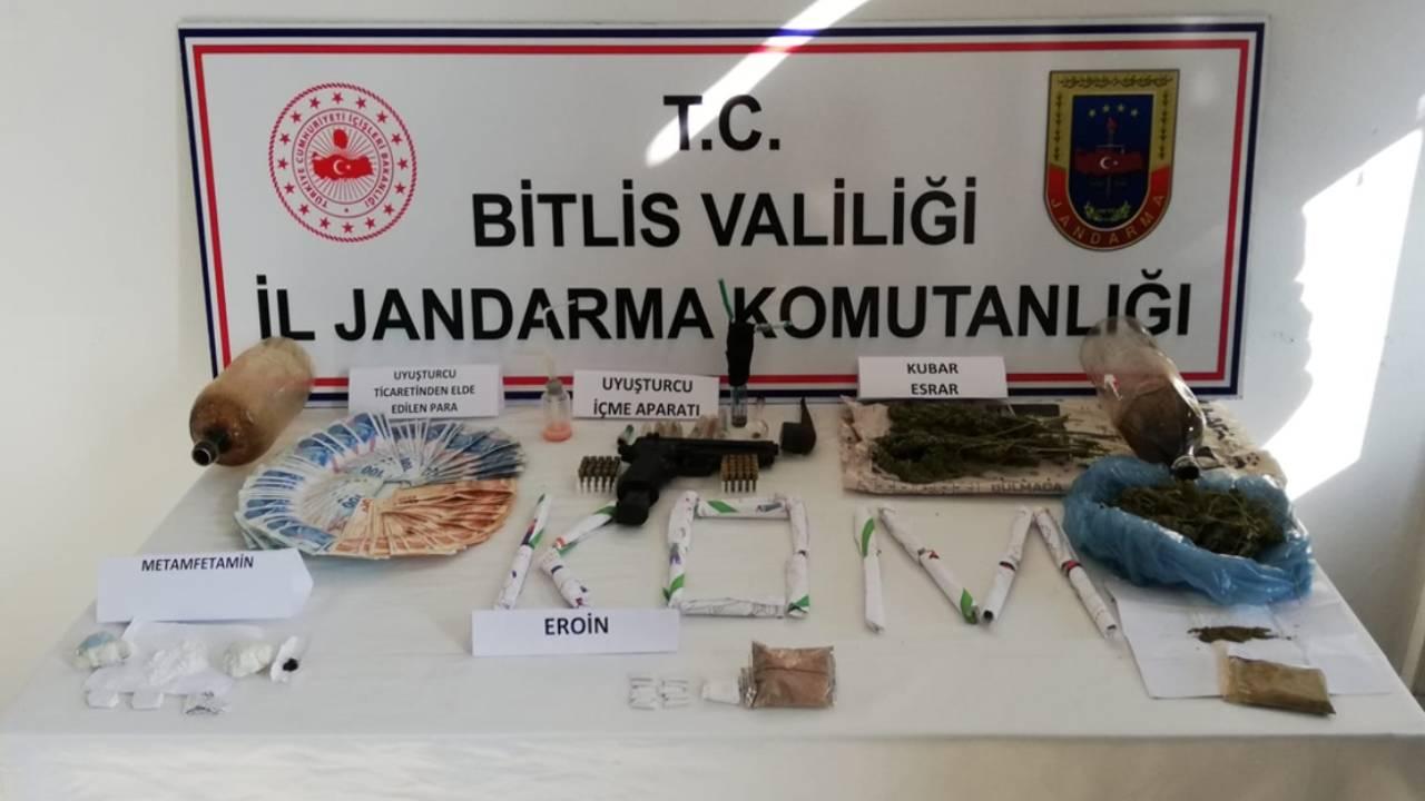 Bitlis'te 1 kilo 117 gram sentetik uyuşturucu ele geçirildi
