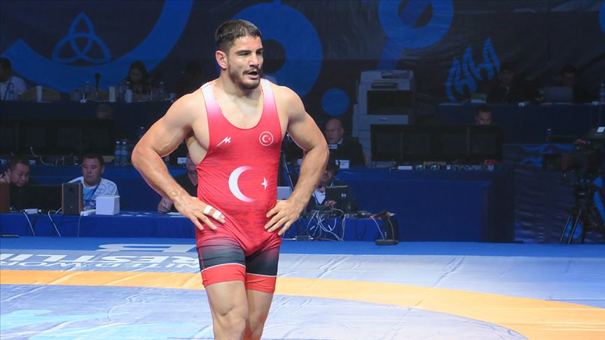Milli güreşçi Taha Akgül, 10. kez Avrupa şampiyonu oldu