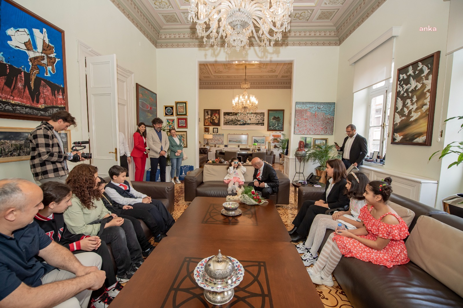 İzmir Büyükşehir Belediye Başkanı Soyer, bu kez çocukları misafir etti