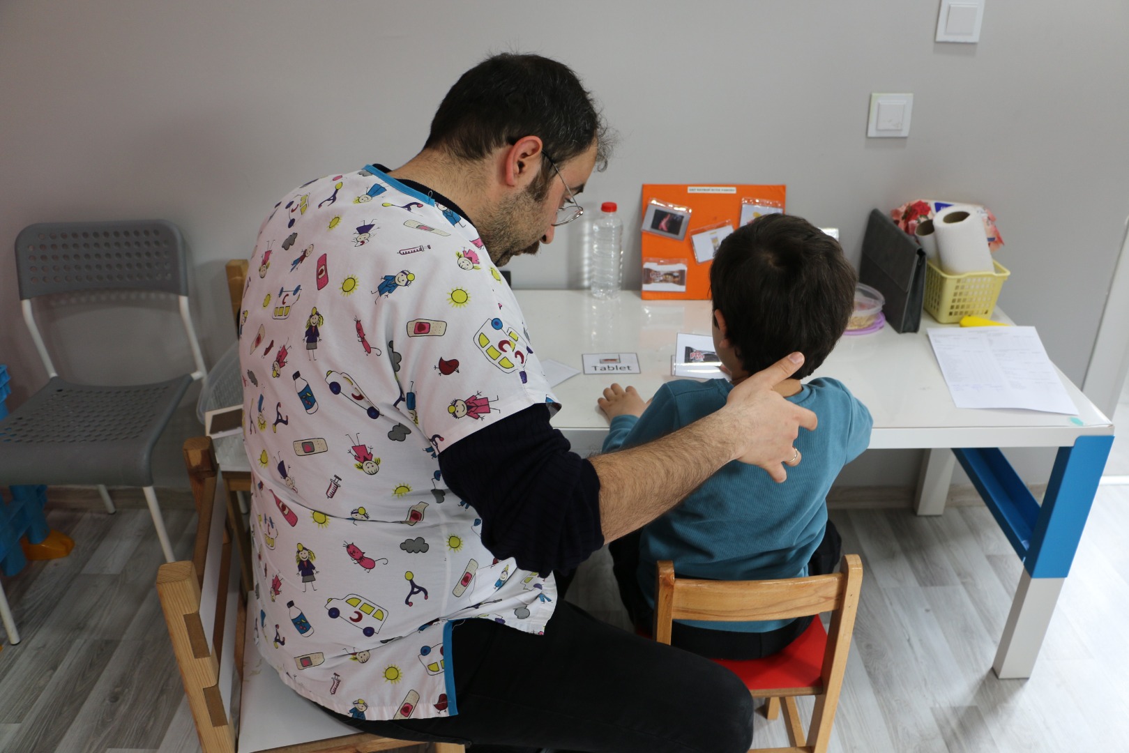 Diyarbakır’da otizmli bireyler bilim ışığında eğitiliyor