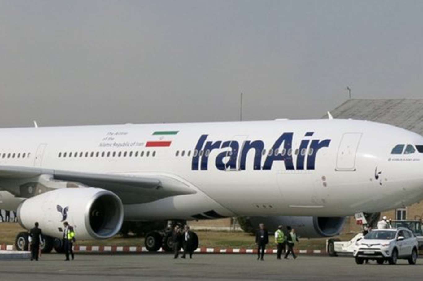 İran, son 18 ayda 50 ikinci el uçak ve helikopter aldığını duyurdu