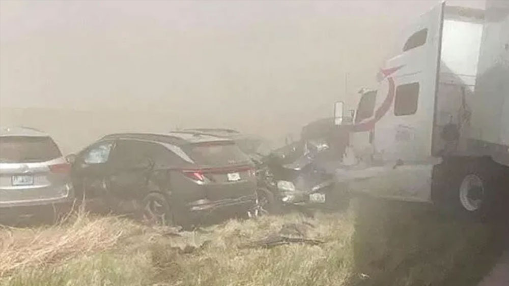 40’tan fazla aracın karıştığı kazada 6 kişi öldü