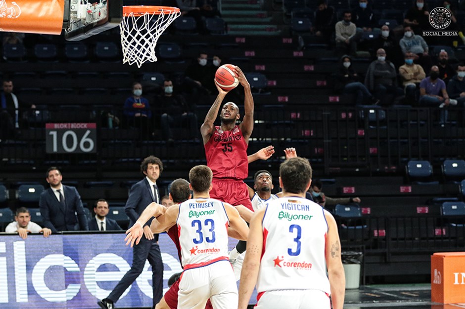 Gaziantep Basket – Anadolu Efes maçı hangi kanalda, saat kaçta?