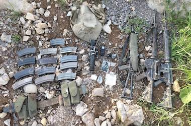 Pençe-Kilit bölgesinde teröristlere ait silah ele geçirildi