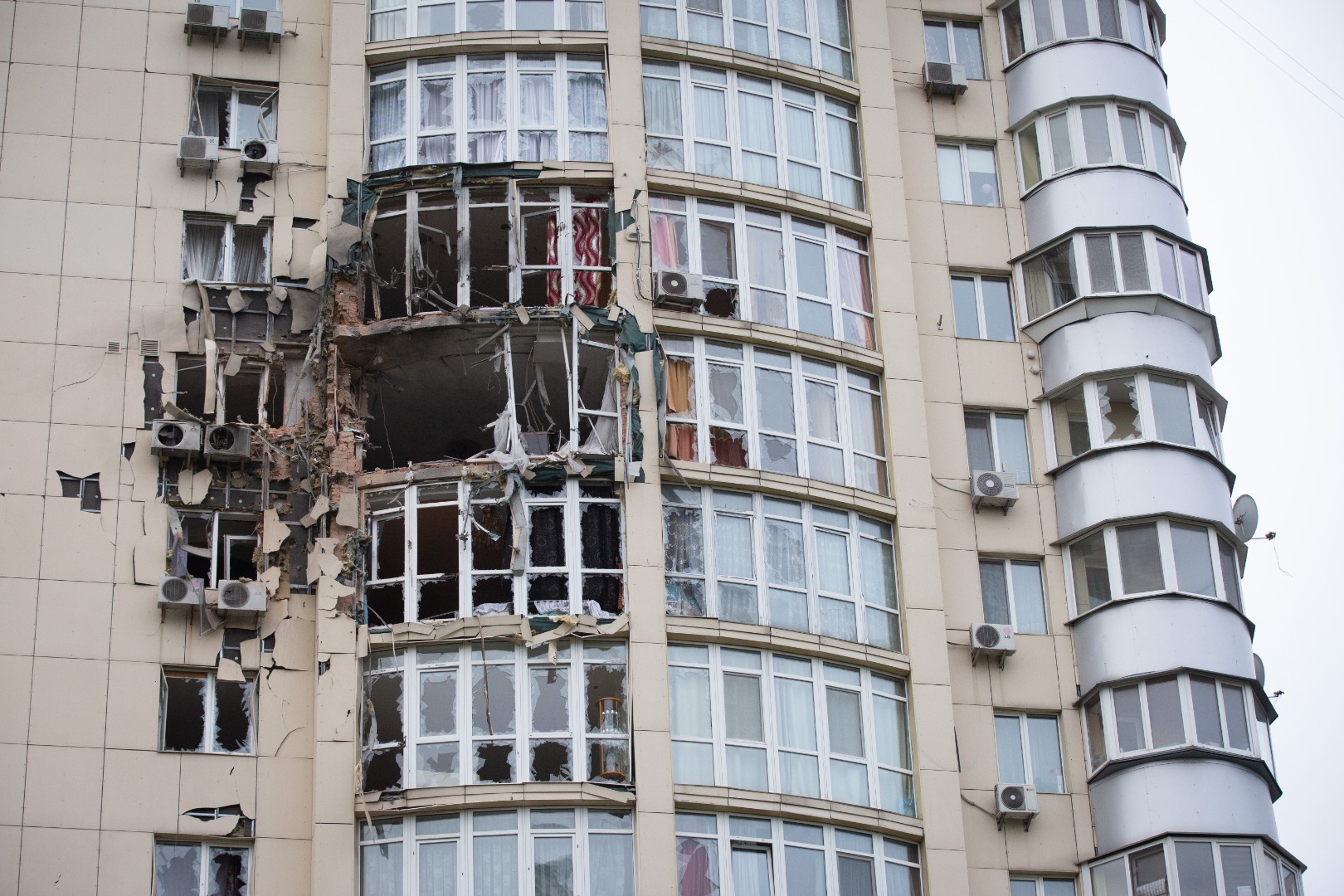 Kiev’de drone saldırısı: Bir apartman hasar gördü