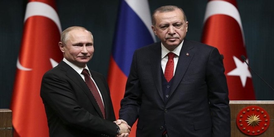 Taha Akyol: "Moskova'nın stratejisi askeri ilişkileri zaafa uğramış bir Türkiye"