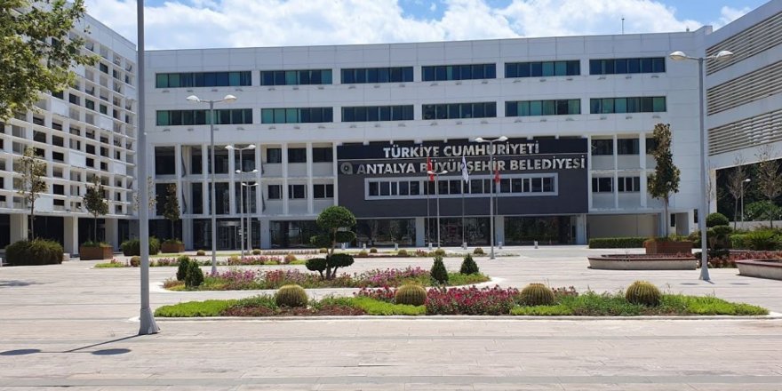 Türel'i eleştiren AKP'li başkana İYİ Parti'den cevap