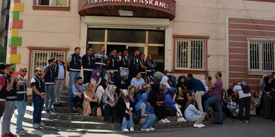 HDP önündeki oturma eyleminde aile sayısı artıyor!