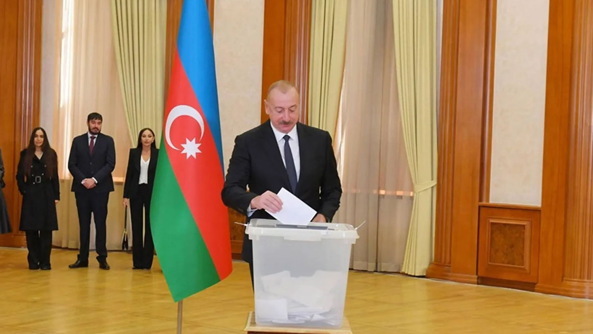 Aliyev’in yeniden cumhurbaşkanı seçilmesine Anayasa Mahkemesi'nden onay!