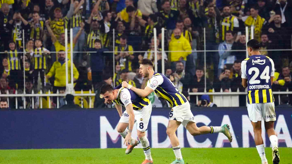 Fenerbahçe son 16 maçtır yenilmiyor