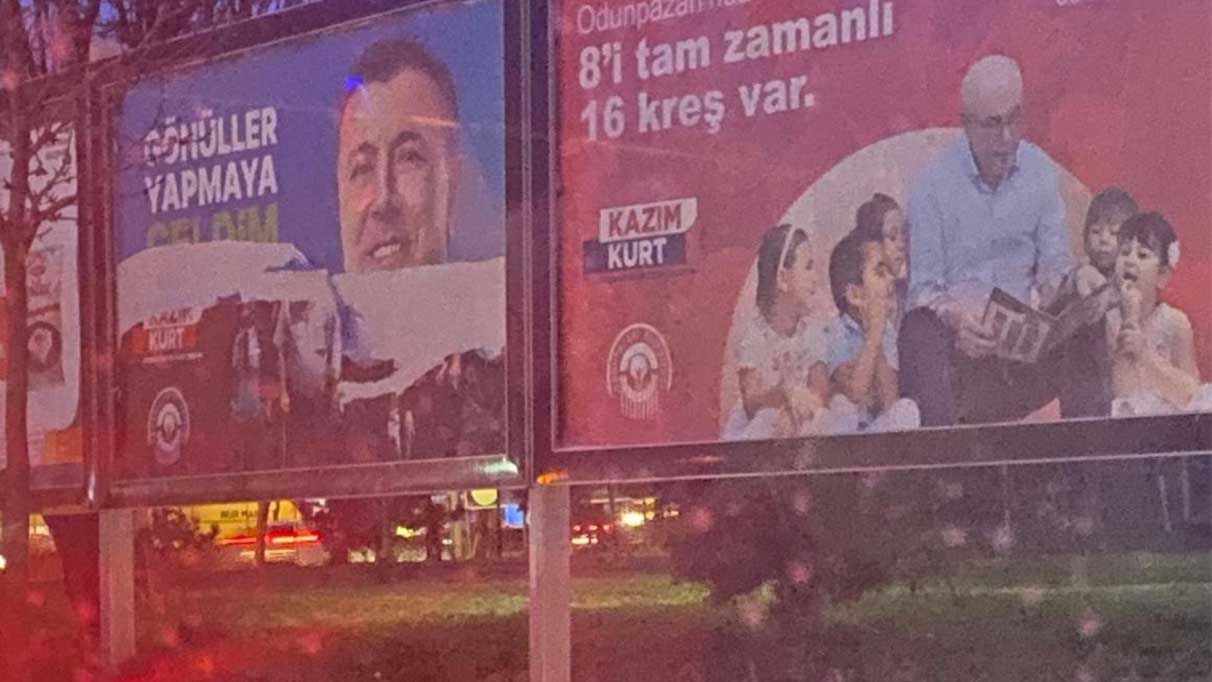 Eskişehir’de AKP’li Özkan Alp'in pankartlara saldırı