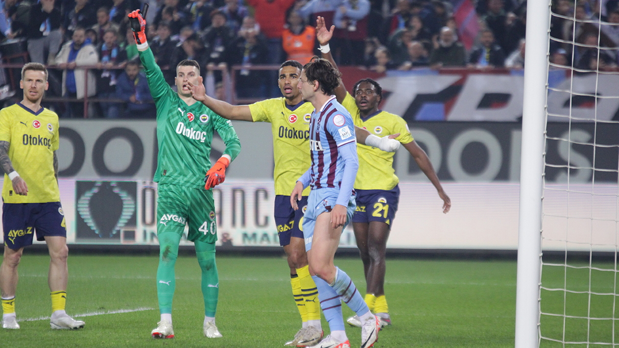 Fenerbahçe Trabzonspor'u 3-2'lik skorla mağlup etti