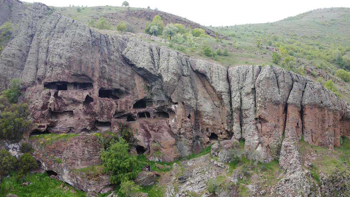 5 katlı Zağ mağaraları turizme kazandırılmayı bekliyor