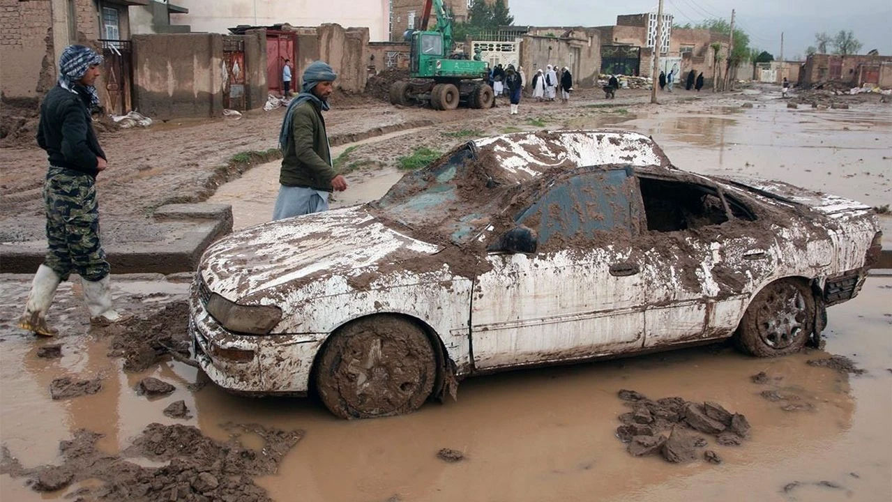 Afganistan’ı şiddetli yağışlar esir aldı: 15 ölü