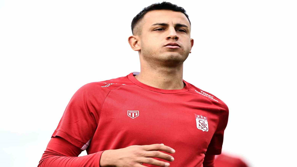 Bartuğ Elmaz Sivasspor’a veda etti