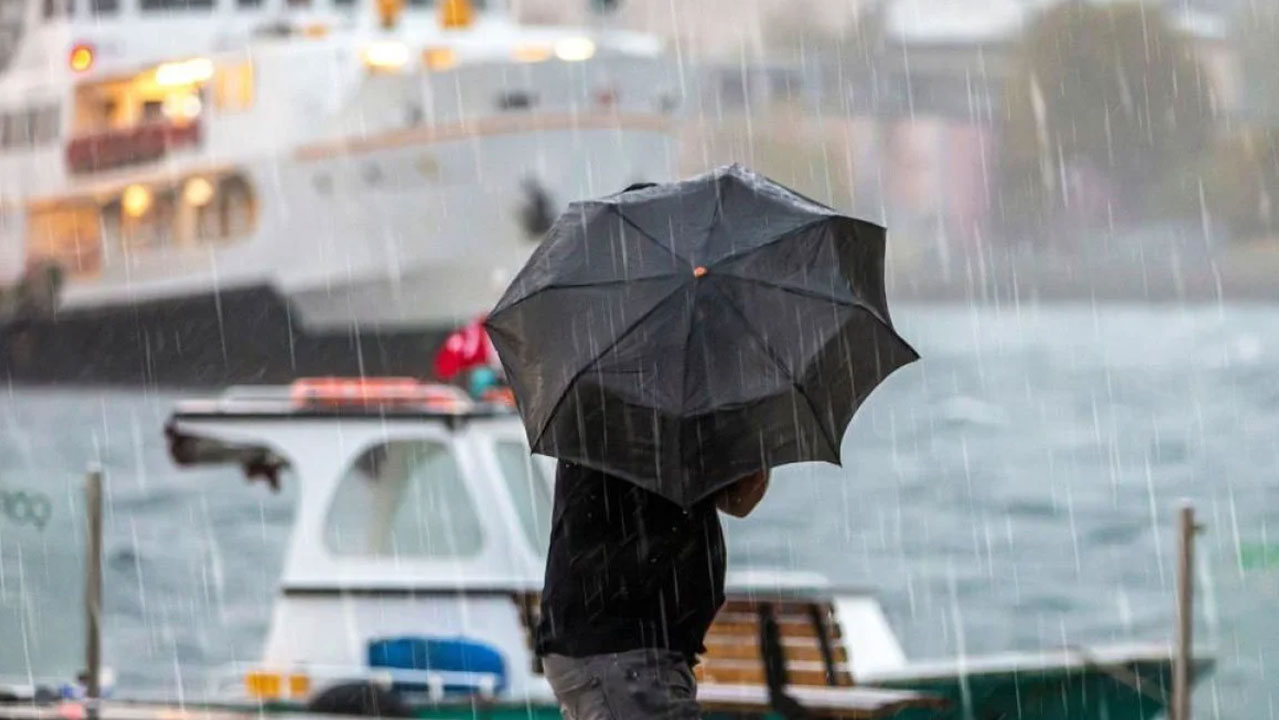 İstanbul'da şiddetli yağış başladı