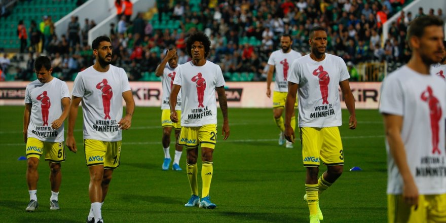 Fenerbahçeli futbolculardan Mehmetçik'e anlamlı destek