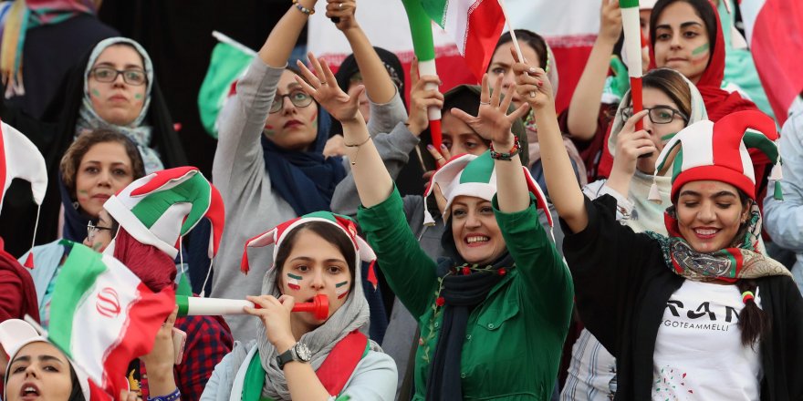 İran'da kadınlara stadyum yasağı geri geldi