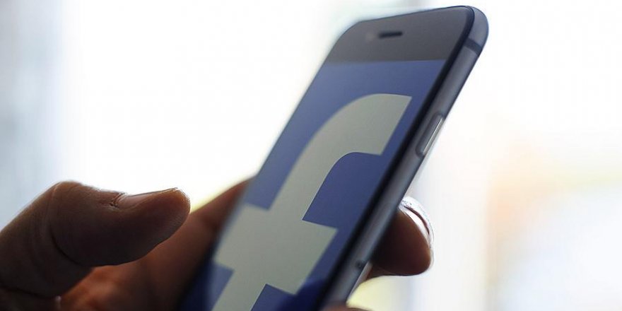 Facebook'un iOS sürümünde kamera skandalı!