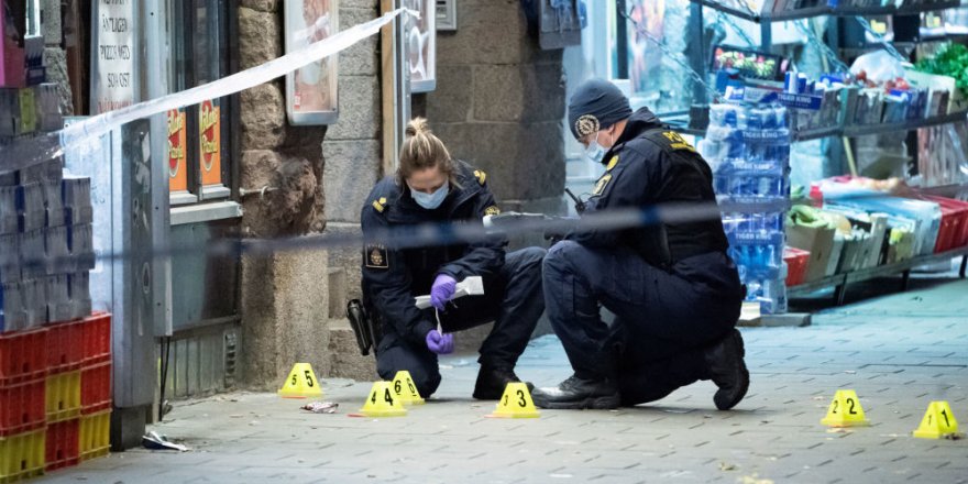 İsveç'te polis, çete liderlerine pizza ikram etti!