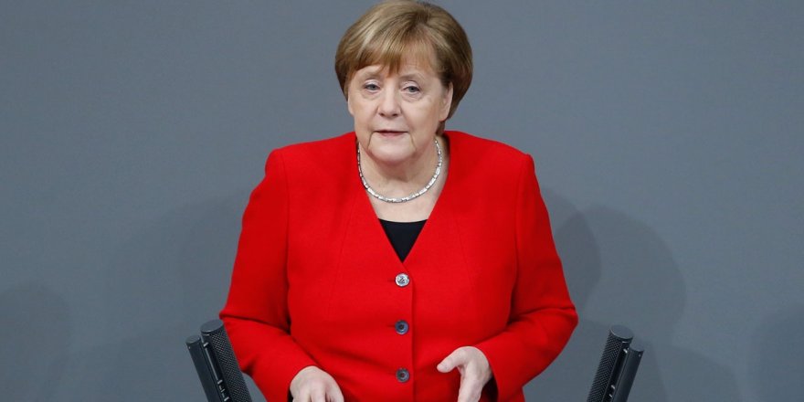 Sınır dışı edilen yabancı teröristlere Merkel'den ilk yorum