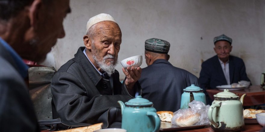 Çin'de Uygur Türkleriyle ilgili skandal rapor: "Merhamet göstermeyin"