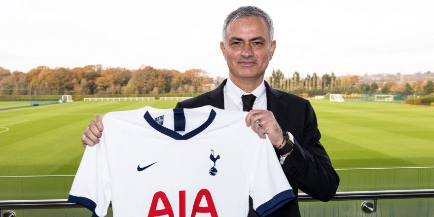 Mourinho Tottenham'da ilk pozunu verdi
