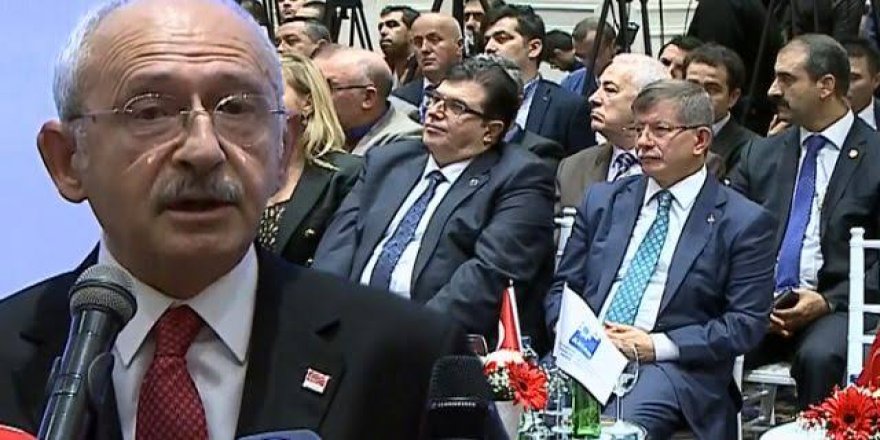 Kemal Kılıçdaroğlu'nun konuştuğu programda dikkat çeken görüntü!