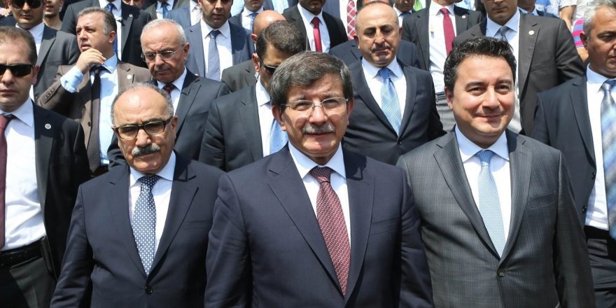 Davutoğlu ve Babacan yeni parti için başvuru yaptı mı?