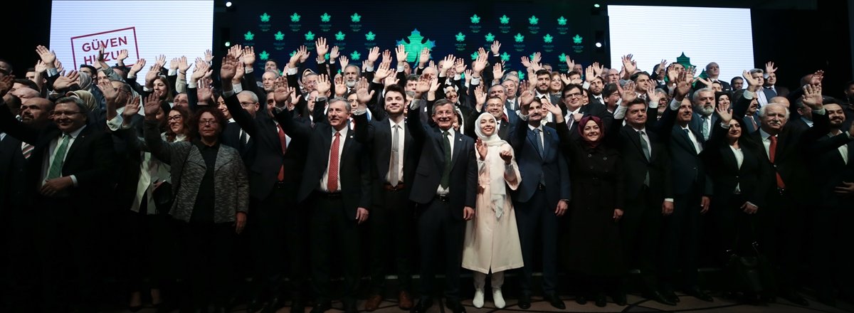 Ahmet Davutoğlu, İYİ Parti'yi örnek aldı