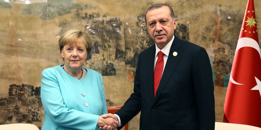 Erdoğan ile Merkel'den Suriye-Libya görüşmesi