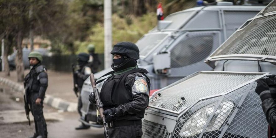 Anadolu Ajansı'nın Kahire ofisine baskın: 4 gözaltı
