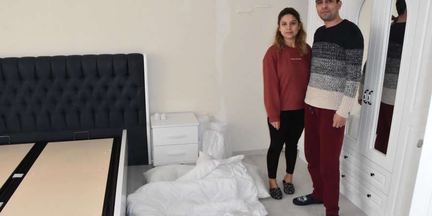 İzmir'de internet üzerinden aldıkları yatak genç çiftin kabusu oldu