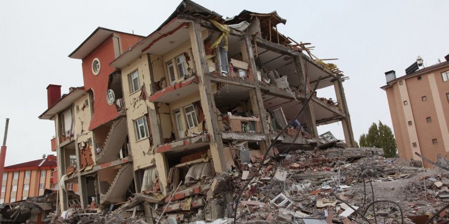 Korkutan açıklama: Türkiye, deprem haberleriyle sarsılacak!
