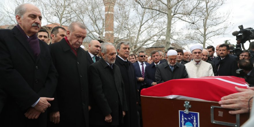 Erdoğan, cenaze töreninde Gül ve Davutoğlu'nun elini sıkmadı