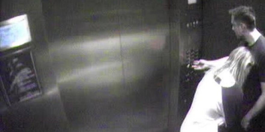 Elon Musk oyuncu Amber Heard'le asansörde fena yakalandı