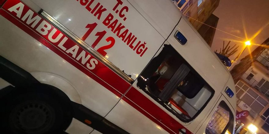 Korona şüphelisi hastayı taşıyan ambulansa saldırdılar!