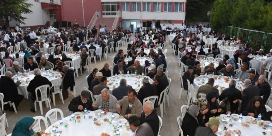 AKP'li belediye başkanından iftar isyanı: Tam kurtulduk derken...
