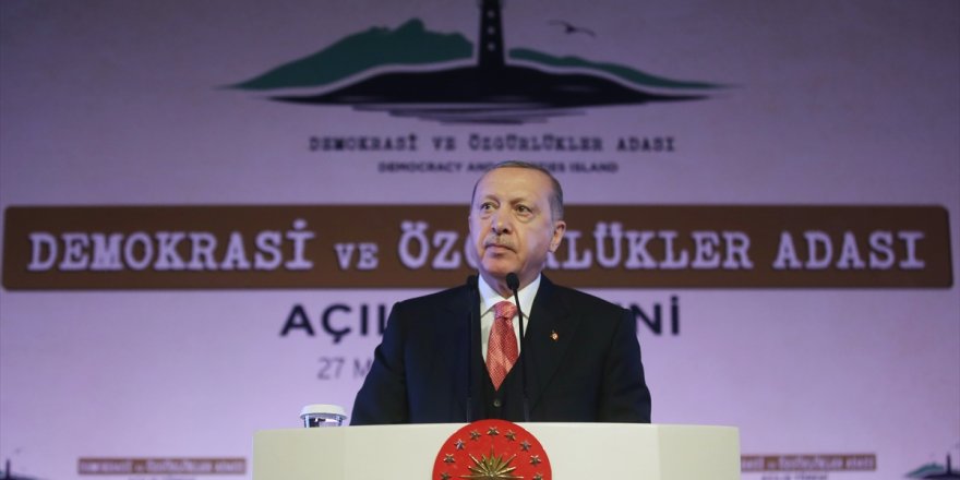 Cumhurbaşkanı Erdoğan: İdamlara karşı çıkan Türkeş'i rahmetle yad ediyorum