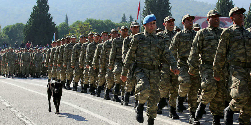 CHP'den bedelli askerlik bekleyenleri sevindirecek öneri