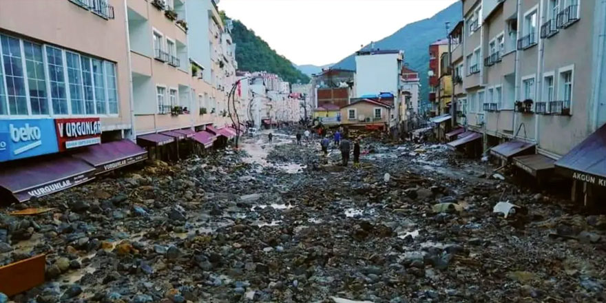 Giresun'daki sel felaketi AKP'yi ikiye böldü