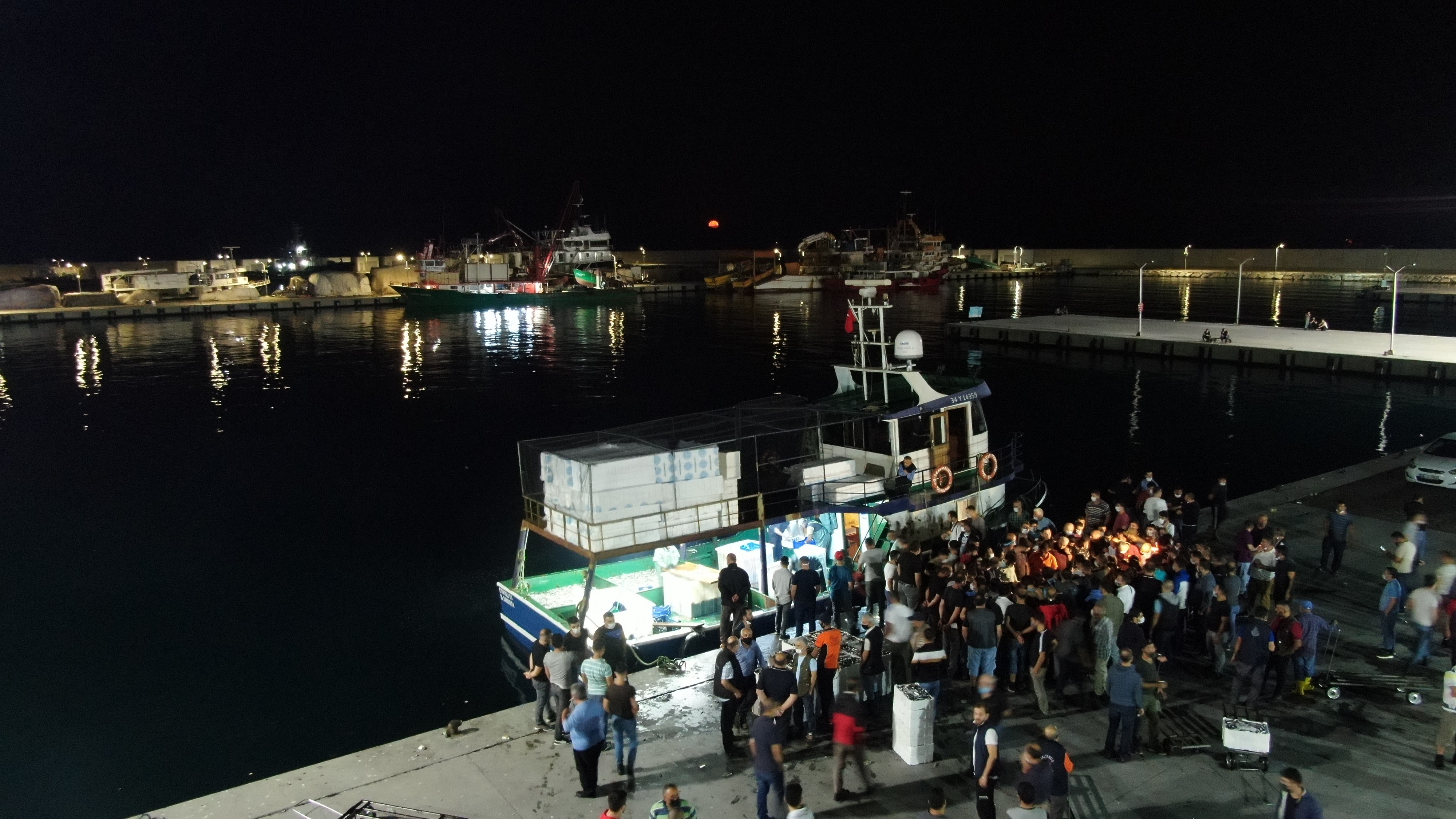 İstanbul'da balıkçılar 'Vira Bismillah' dedi