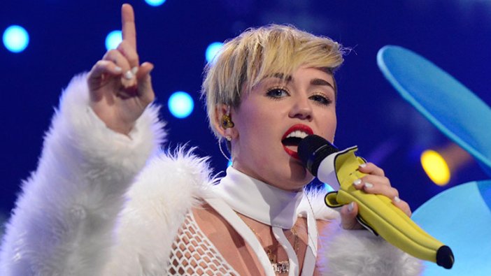 Miley Cyrus'tan oy verin çağrısı!