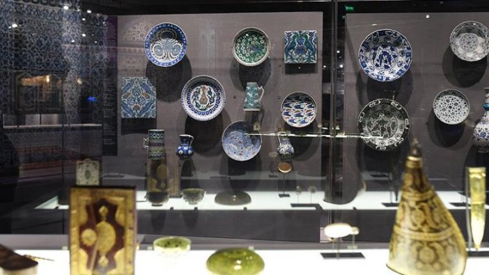 İslam Sanat Eserleri Louvre'da sergileniyor