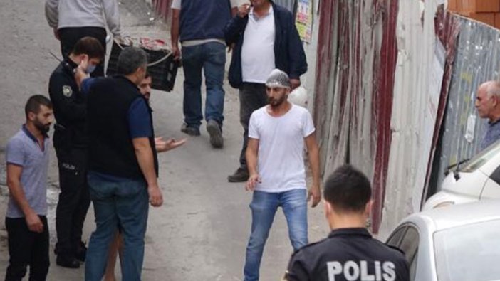 Beyoğlu'nda inşaat işçileri ile nalbur arasında çıkan silahlı kavga kanlı bitti