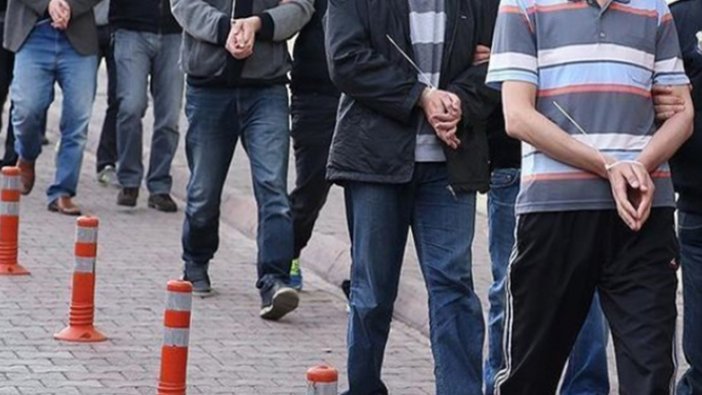 İzmir'de FETÖ operasyonu: Eski emniyet müdürü de gözaltına alındı