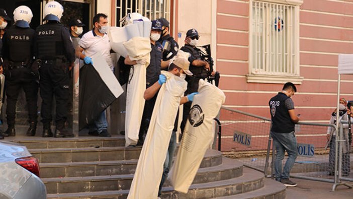 Diyarbakır HDP il eş başkanları gözaltına alındı