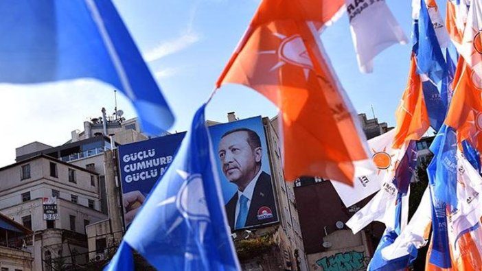 AKP İstanbul teşkilatında 22 ilçe başkanı görevden alındı